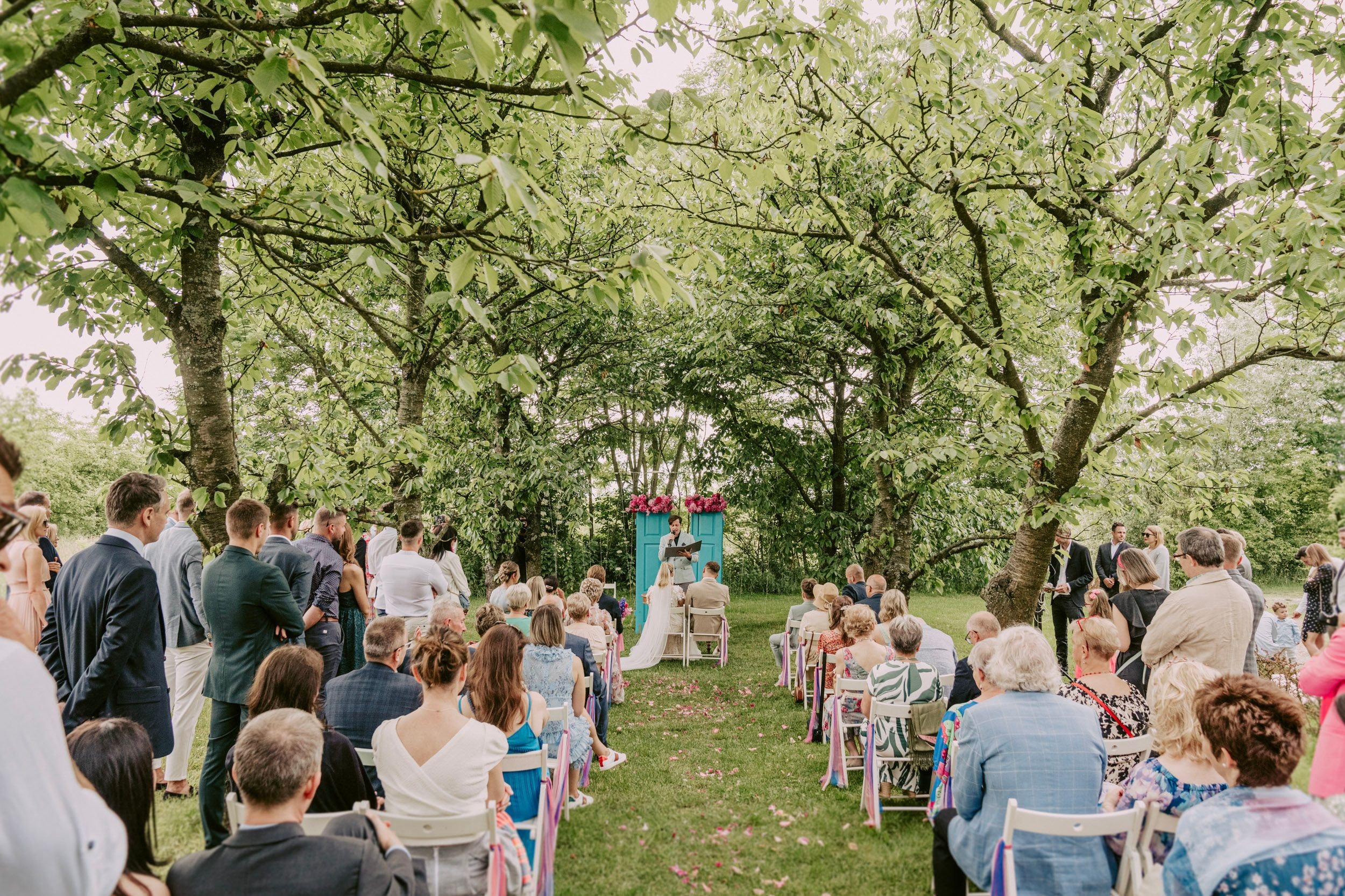 Plenerowa ceremonia zaślubin