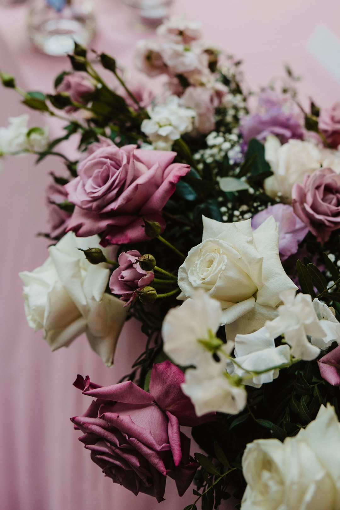 Obrus na stół prezydialny w kolorze brudnego różu