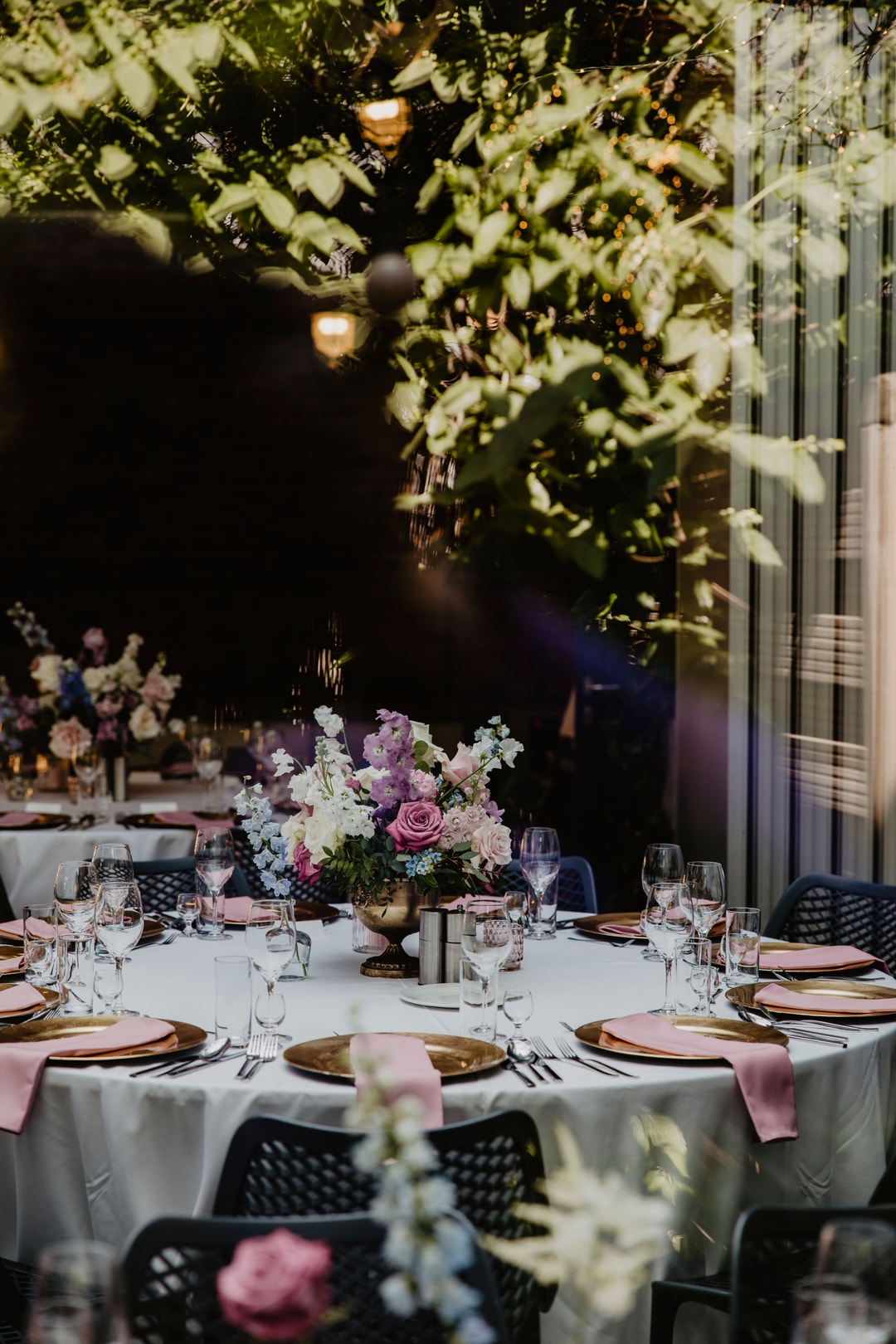 Niskie kompozycje na okrągłe stoły