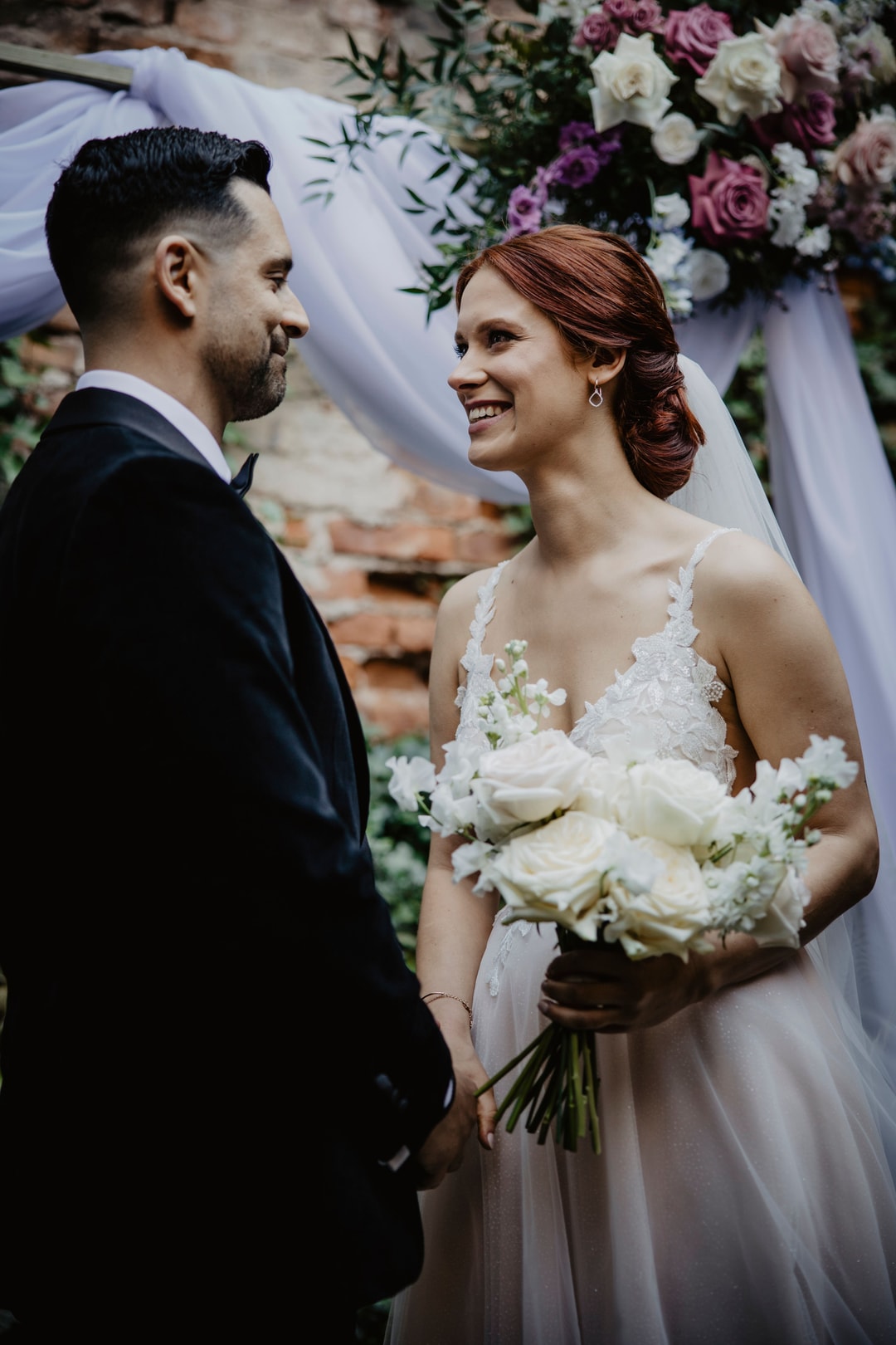 Młoda Para podczas ceremonii zaślubin
