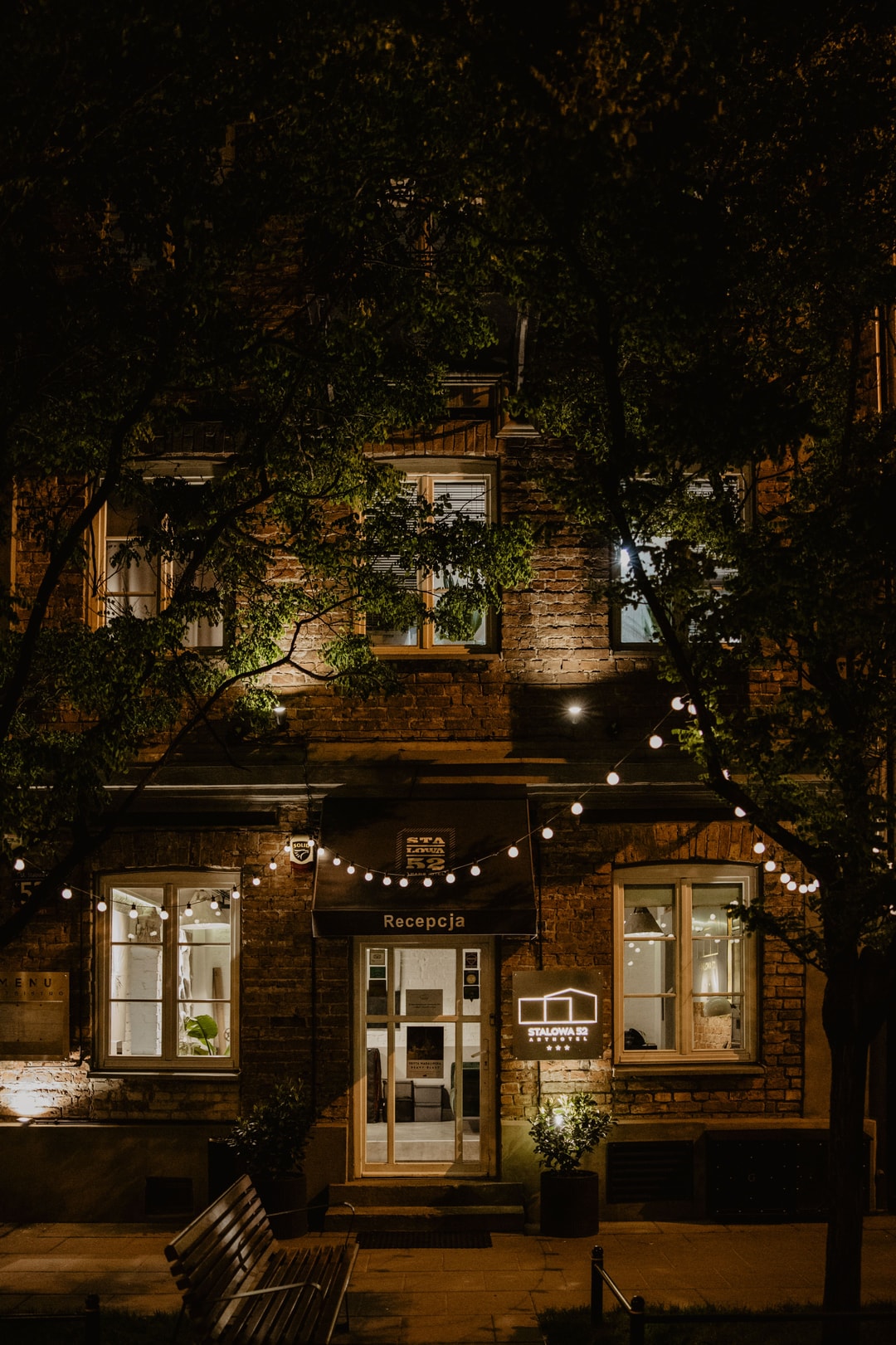 Restauracja ArtBistro nocą